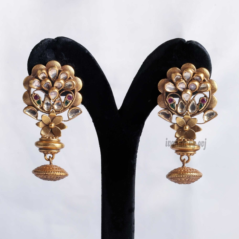 Gold plated silver kundan floral earring