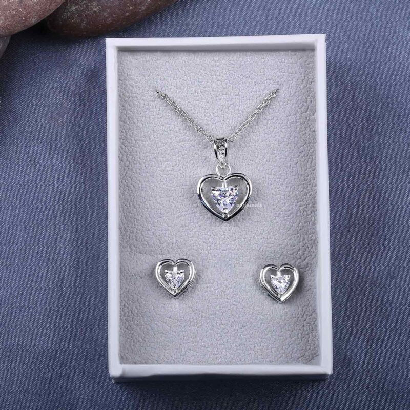 Silver swarovski heart chain pendant set