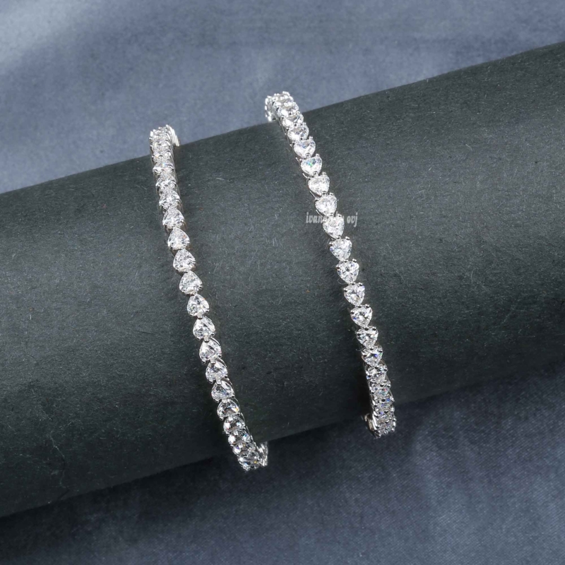 Silver swarovski Stone trendy bangle