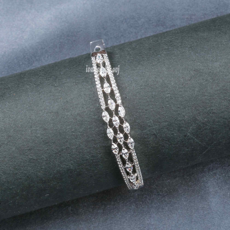 Silver swaroaski trendy bracelet