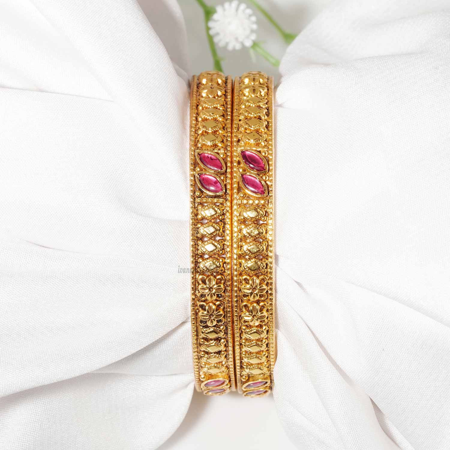 traditional gold plated bangles